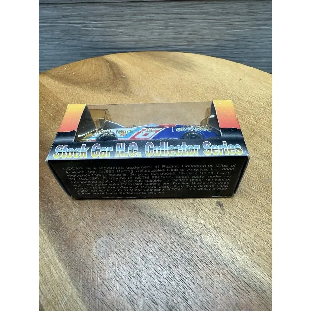 Mark Martin 1993 Stock Car HO Collector Series NASCAR 1:64 Scale 121218AMCAR2